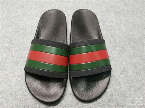 gucci flip flop testo traduzione